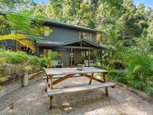 Renovated Hinterland Sanctuary with River Frontage