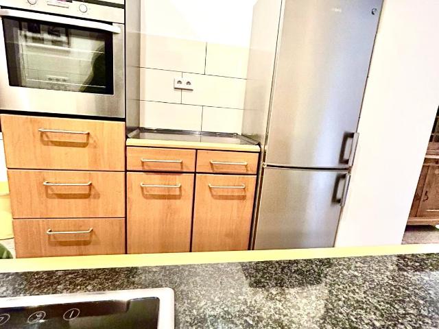 Renovated historic apartment with garden in Düsseldorf, Dusseldorf Amsterdam Apartments for Rent