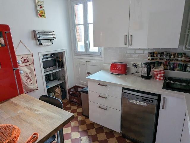 Renovated historic family apartment close to Bois de Boulogne, Suresnes