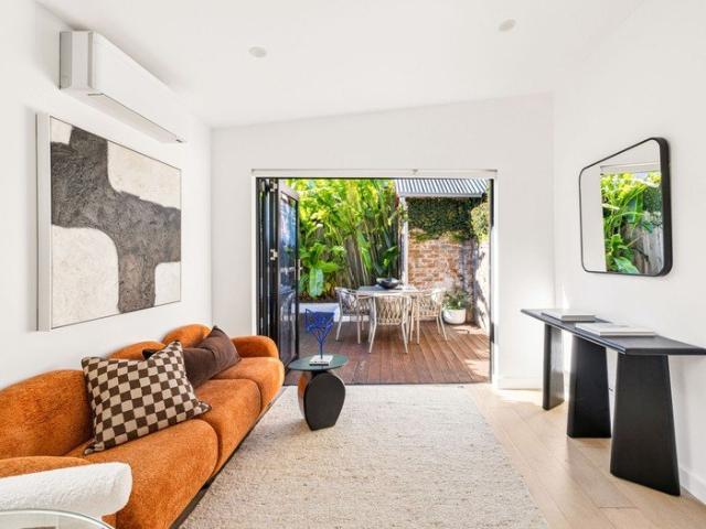 Renovated indoor/outdoor terrace in premier street