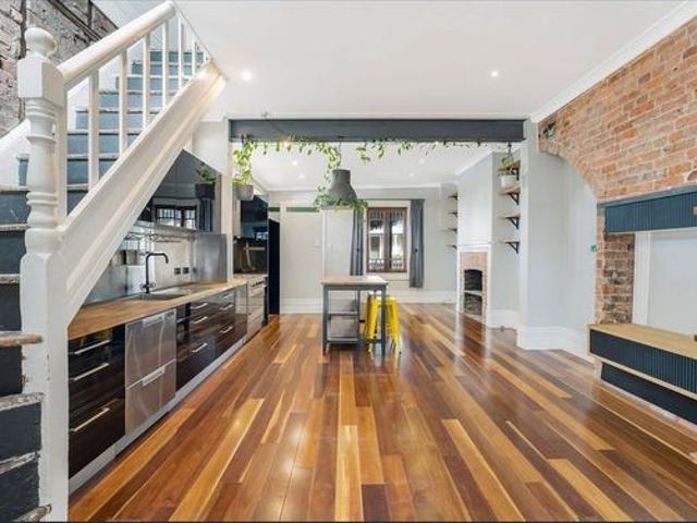 Renovated Inner City Terrace A Modern Masterpiece of Style and Convenience