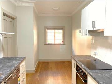 ☀️ Renovated Inner City Living with Character