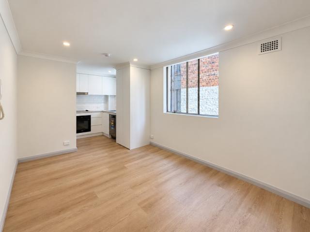 renovated one bedroom apartment with lock up garage