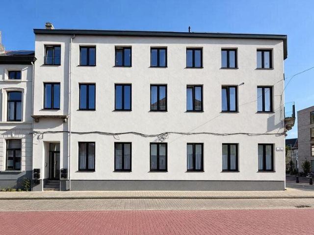 Renovated one bedroom flat with city courtyard to let in Gh…