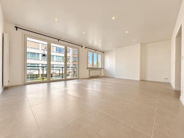 Renovated one bedroom flat with terrace – Cabre/ULB