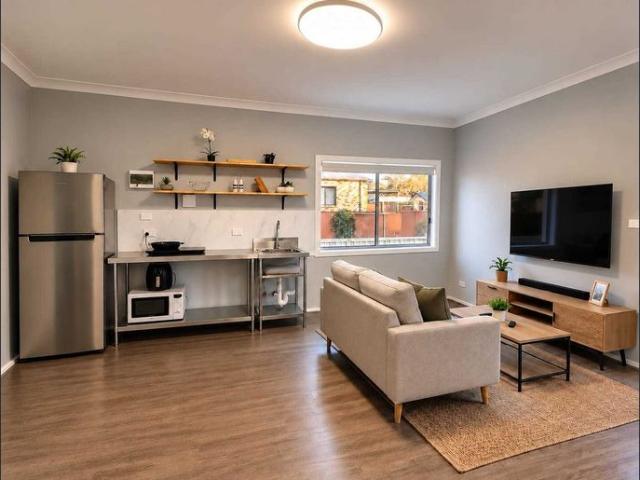 Renovated One Bedroom Home in a Convenient Riverwood Location