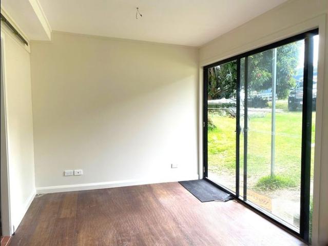 Renovated, one bedroom, incl electricity