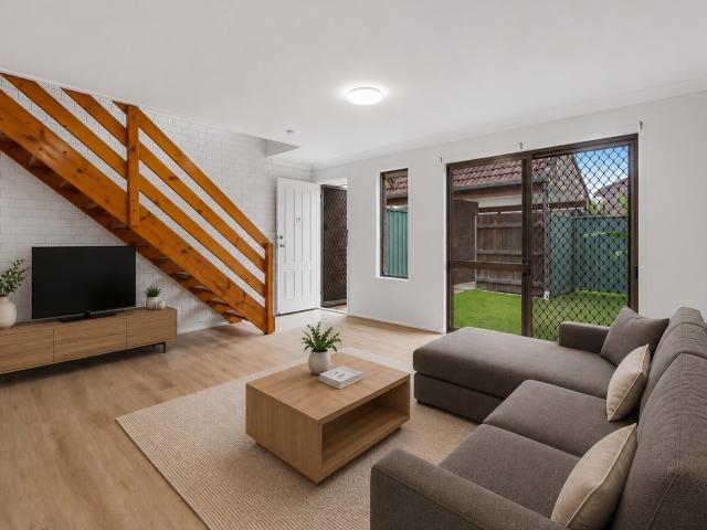 Renovated, Low Maintenance & Convenient Unit in a Fantastic Location!