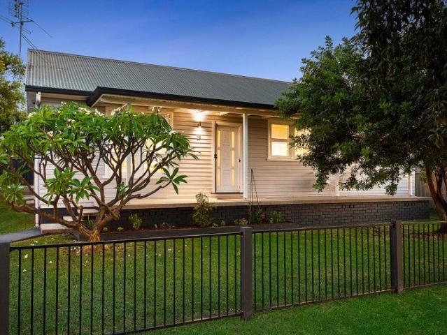 Renovated, Low Maintenance, Cottage Home