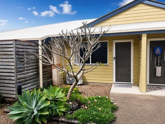 Renovated, Low Maintenance Living in the Highly Sought After Oxford Crest