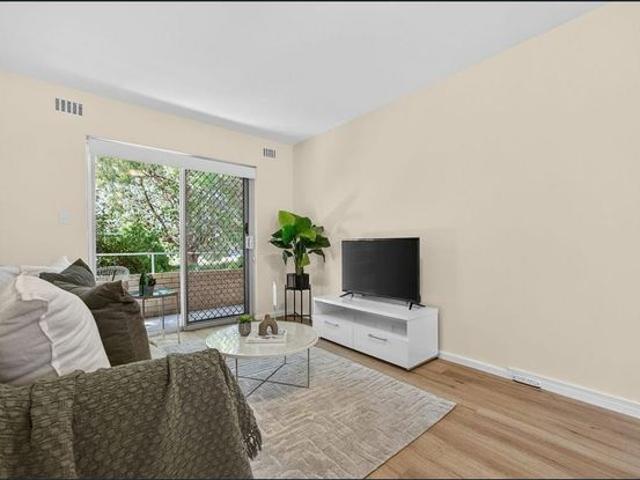 Renovated Low Maintenance Living in Convenient Joondanna Location