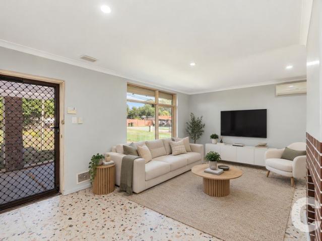 RENOVATED, LOW MAINTENANCE & READY TO GO