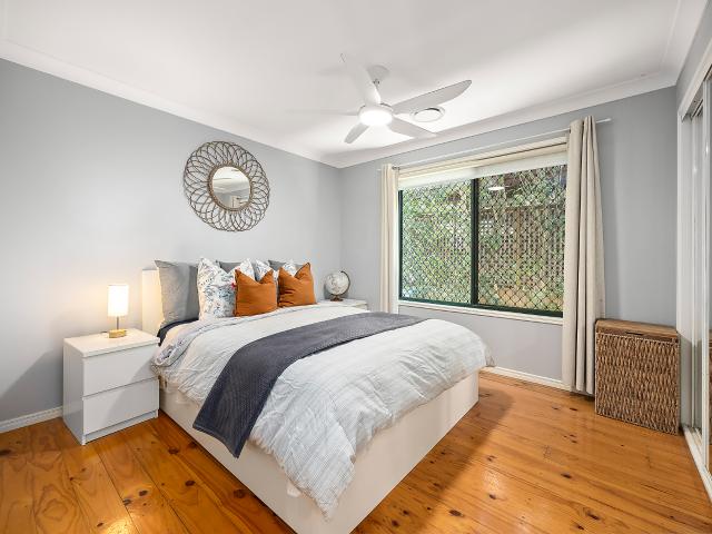 Renovated, Low Maintenence and Convenience Central