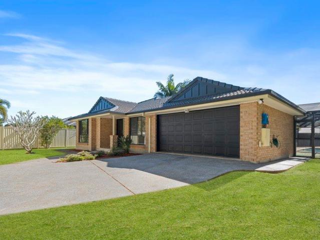 Renovated Low Set Home in Ormiston College Gardens Cul De Sac Location