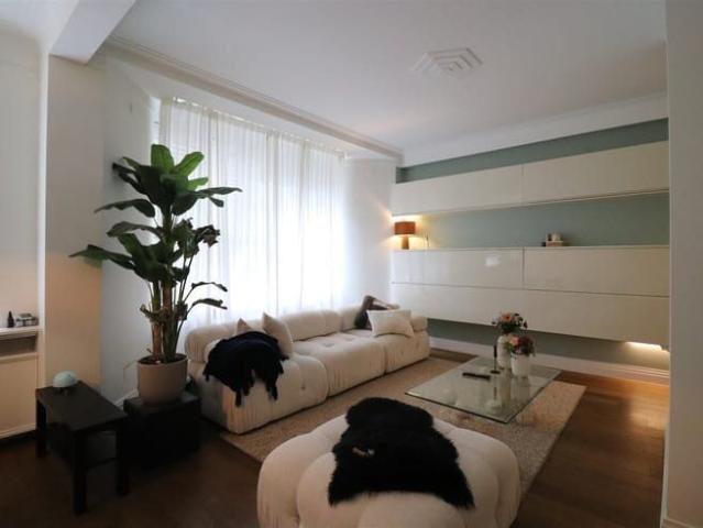 Renovated loft style flat with 2 bedrooms