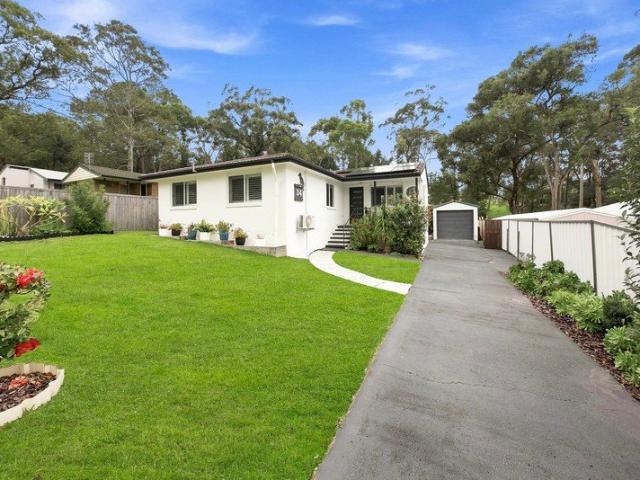 Renovated Lakeside Beauty