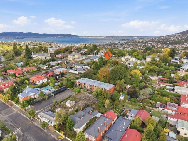 Lifestyle, Location and Leafy Surrounds
