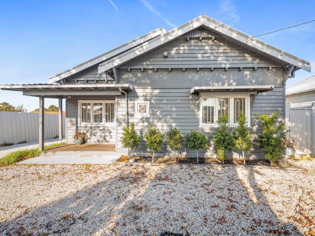 Renovated, Move In Ready & Perfectly Positioned Under 10km from the CBD