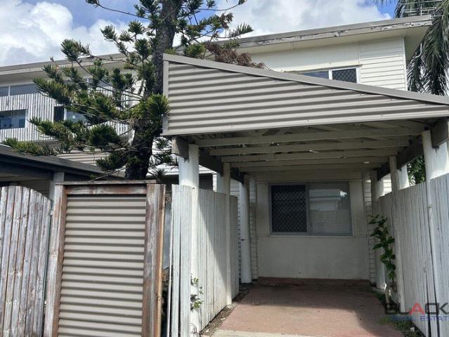 Renovated Modern Unit North Mackay
