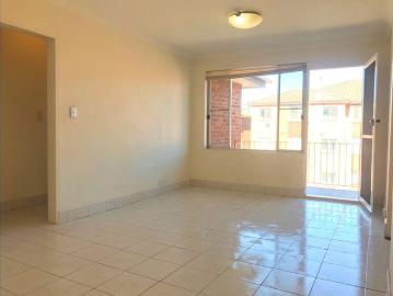 RENOVATED MODERN 2 BEDROOM UNIT