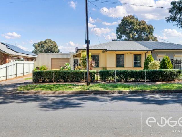 Renovated Maisonette with Space Inside and Out!