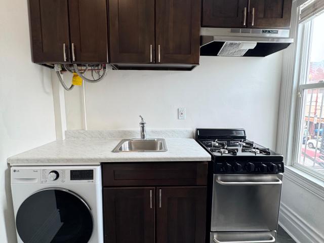 Renovated Mission District Apartment | In Unit W/D | Hardwood Floors | Pet Friendly