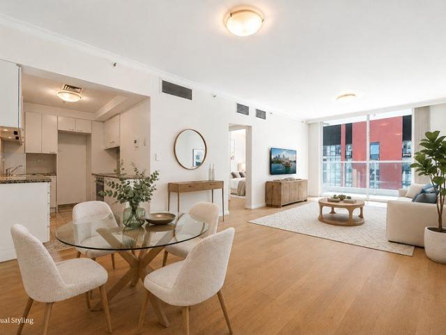 Renovated North Facing Apartment in 'Century Tower'