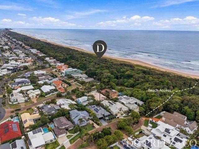 Renovated North Facing Pool Home, Two Houses from the Beach