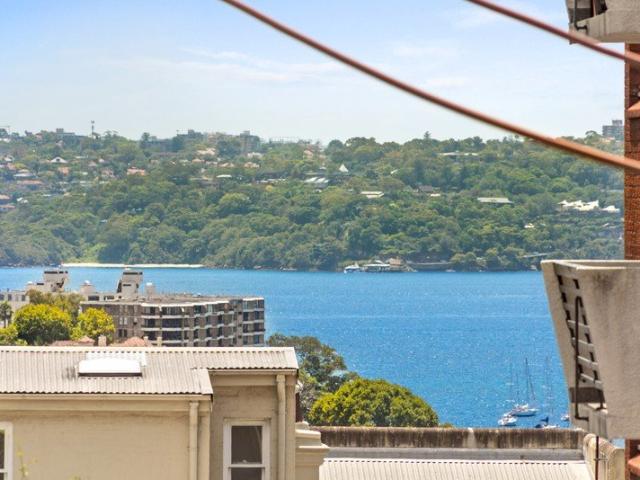 Renovated Northerly Aspect |Oversized Balcony |Ready to move in | Previous Strong Rental History