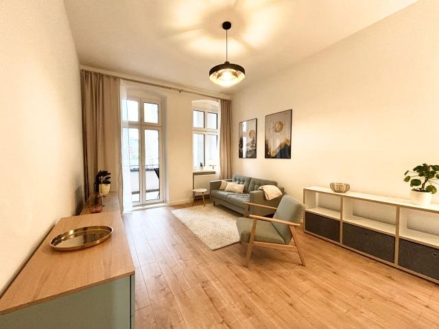 Renovated, newly furnished flat with balcony in a historic old building in Berlin Neukölln, Berlin Amsterdam Apartments for Rent
