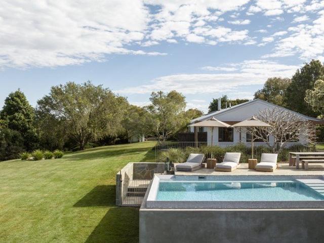 Renovated Newrybar Home with Pool, Spa & Separate Retreat