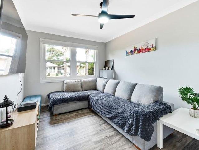 Renovated Solid Brick Maisonette with a Huge Backyard & Entertainer's Verandah