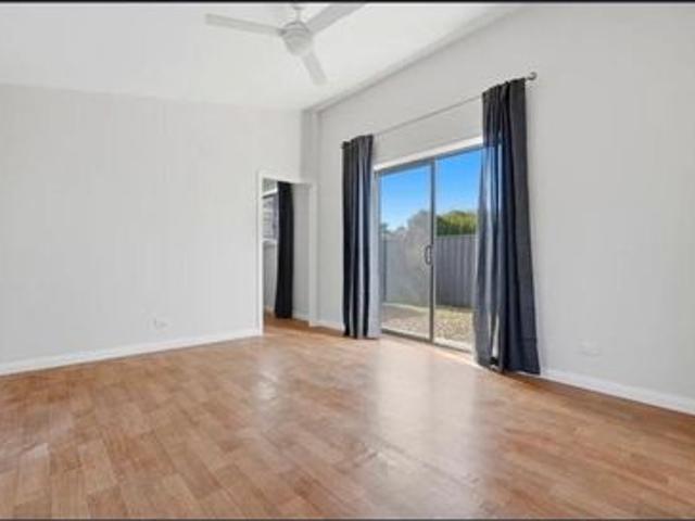 Renovated separate accommodation as one bedroom cottage!