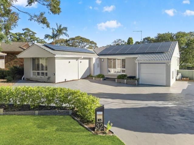 Renovated Single Level Family Entertainer