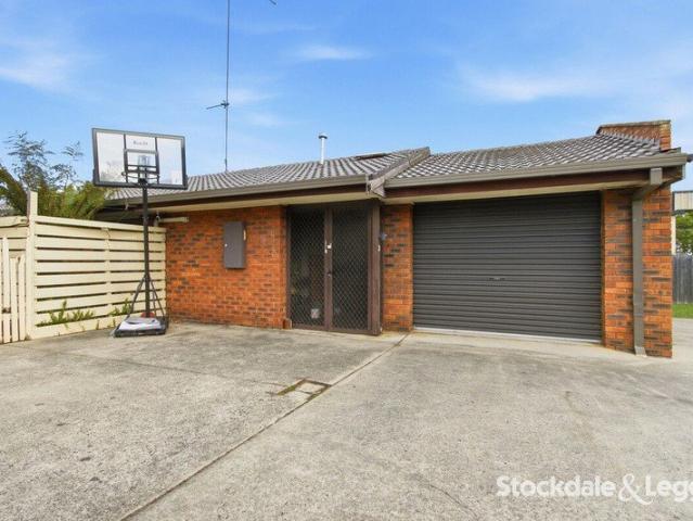 Renovated & Spacious 3 Bedroom Unit Available Now!
