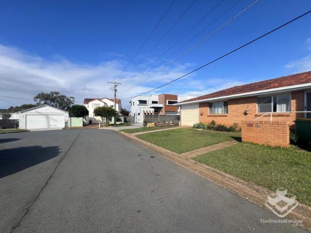 Renovated & Spacious 2?3 Bedroom Duplex in Prime Ormiston Location