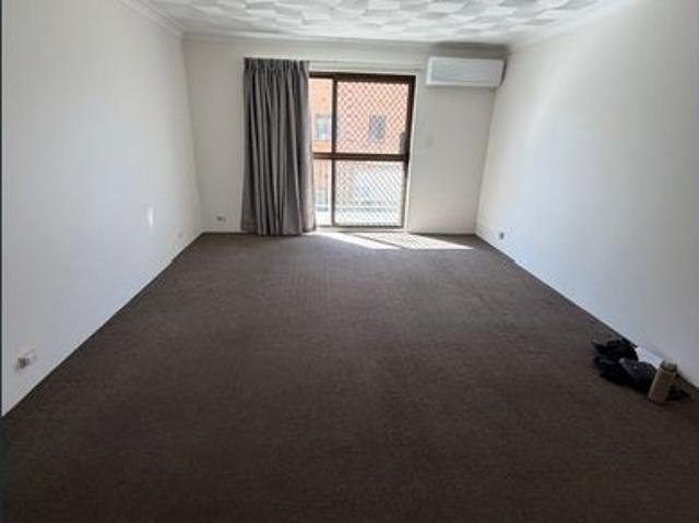 Renovated Spacious 2 Bedroom Apartment
