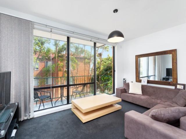 Renovated Spacious Studio in Sought After Location