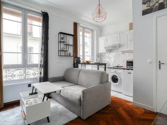 Renovated studio metro Paris 2pers wifi