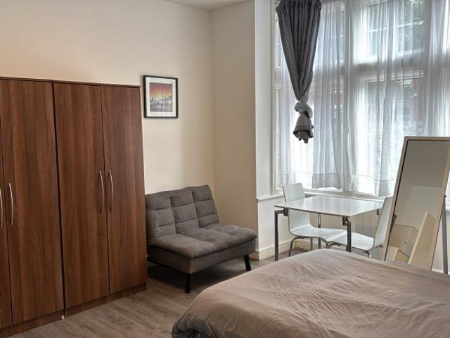 Renovated Studio in Willesden Green