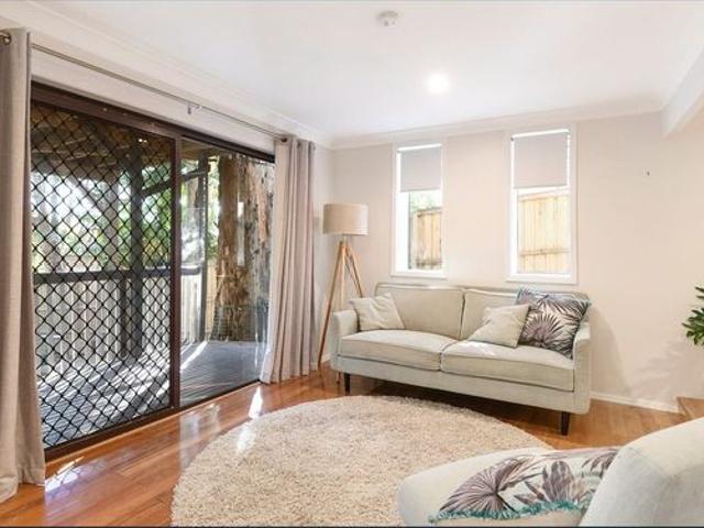 Renovated studio with leafy outlook