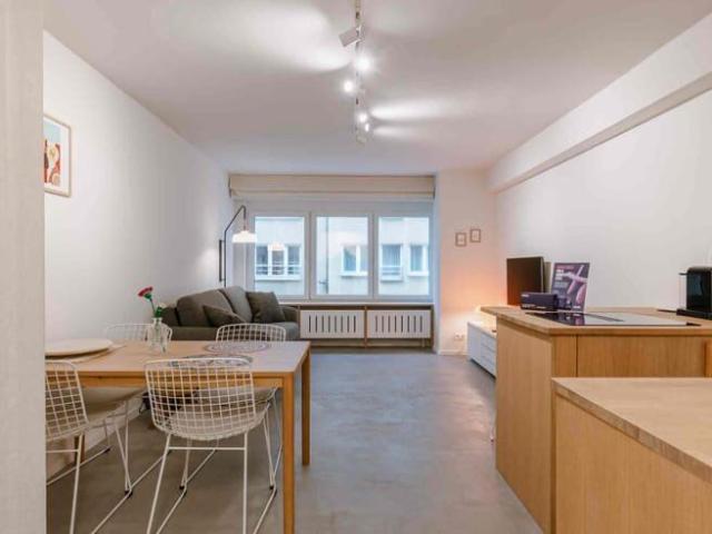 Renovated studio with sea view – furnished rental possible