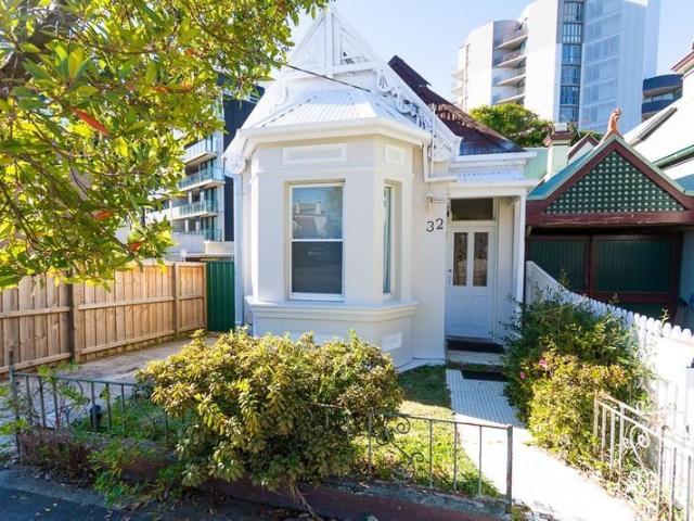 Renovated Stunning House l Development site boutique hotel DA processing