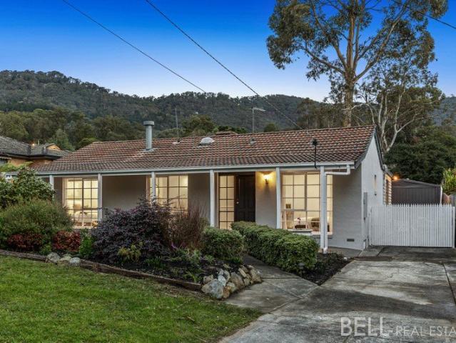 Renovated Style, Hill Views and Village Ease