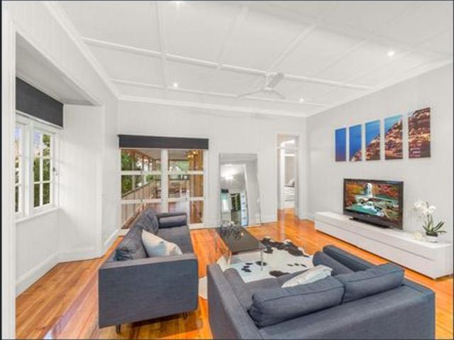 Renovated Stylish Queenslander