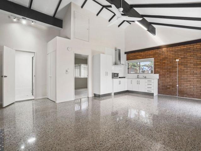 Renovated Private Granny Flat with Garden