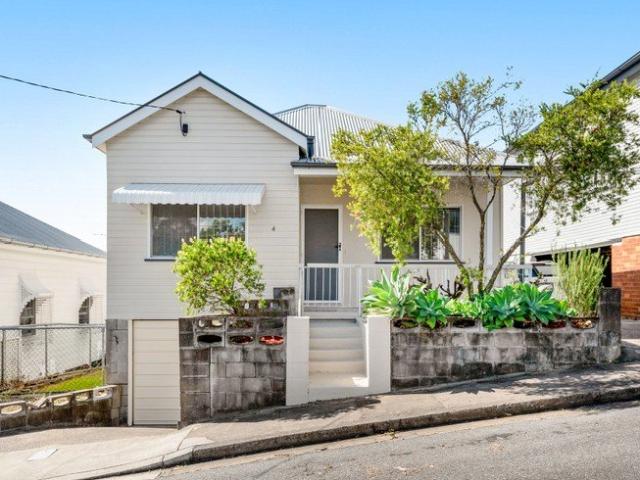 Renovated Queenslander in the Heart of South Brisbane