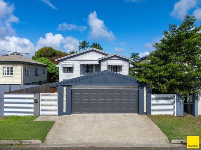 Renovated Queenslander with Dual Living Flexibility in a Quiet City Fringe Location