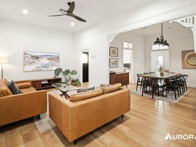 Renovated Queenslander with Exceptional Entertaining Spaces