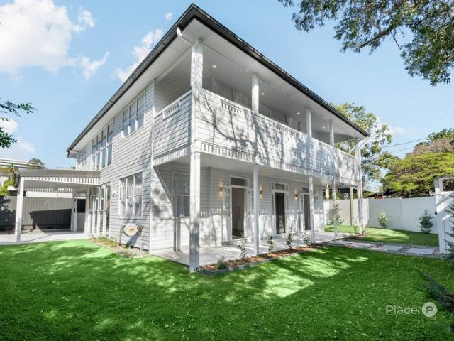 Renovated Queenslander with Exceptional Family Space